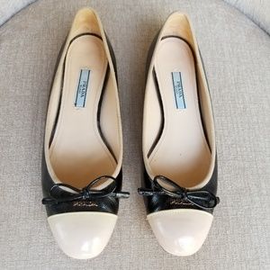 Prada White Black Leather Cap Toe Saffiano Flats